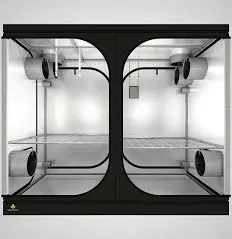 Secret Jardin Dark Room 240W R4.0 237x120x200 cm